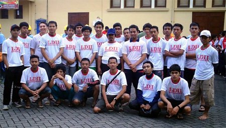 ldii malang bersihkan kali brantas