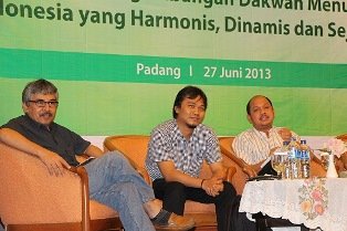 Hadir dalam acara dialog Khairul Jasm, Montosori, Wahyu Muryadi