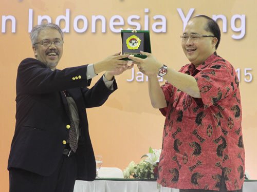 prof-satya
