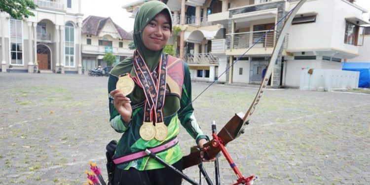 Atlet Panahan Putri Jawa Timur Bunga Arbela raih 3 medali di PON XX Papua kemarin. Foto: Kiriman Daerah.