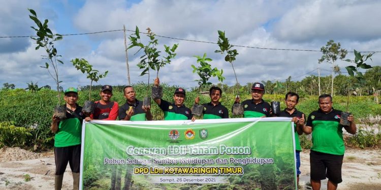 Selama Desember, LDII ajak masyarakat untuk menanam pohon. Foto: Kiriman Daerah.