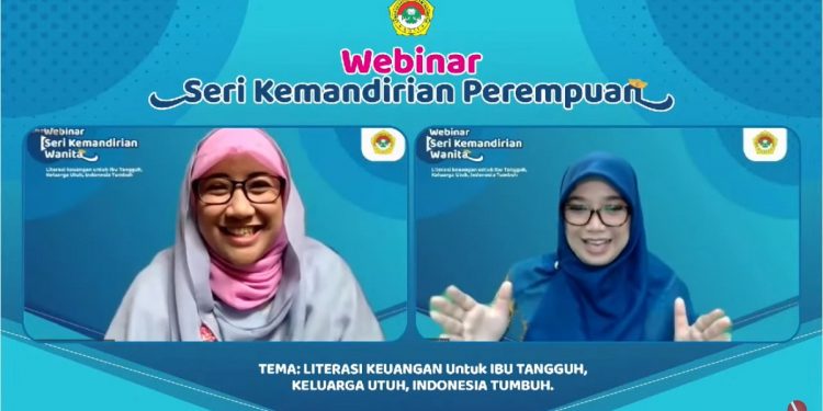 Perempuan memiliki peran utama dalam mengurus pengeluaran dan mengatur kebutuhan sehari-hari. Foto: LINES.