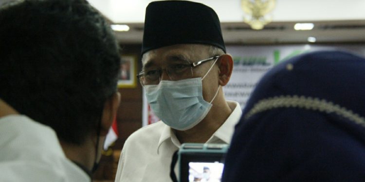 Pers seperti penyuluh dalam kegelapan, sesuai tugasnya memberikan edukasi, informasi, hiburan, dan kontrol sosial kepada rakyat Indonesia, Ketua Umum DPP LDII KH Chriswanto Santoso berkata. (Foto: LINES)
