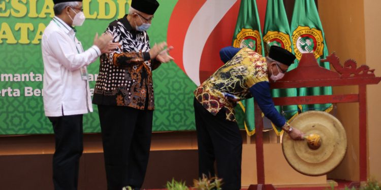 Pembukaan Muswil VII LDII Kalsel oleh Staf Ahli Bidang Pemerintahan Hukum dan Politik, Sulkan, mewakili Gubernur Kalsel