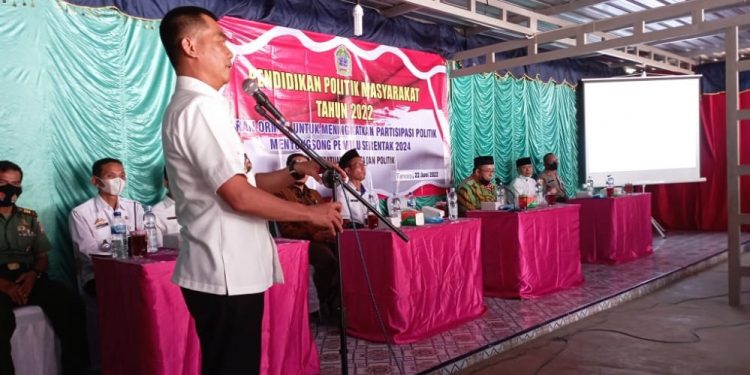 Badan Kesatuan Bangsa dan Politik (Kesbangpol) Kabupaten Gunungkidul menggelar acara pendidikan politik dan wawasan kebangsaan bagi ormas keagamaan. Foto: Kontributor LINES.