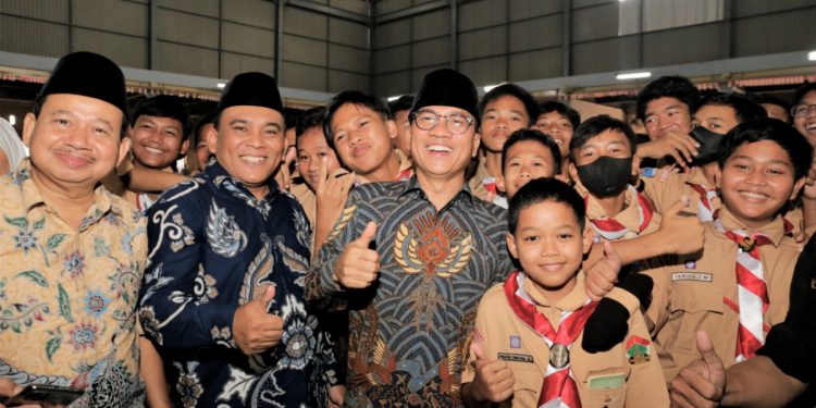 Wakil Ketua MPR RI Yandri Susanto menjadi pemateri Seminar Wawasan Kebangsaan. Foto: LINES.