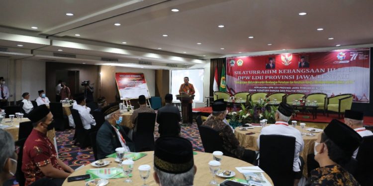 DPW LDII Jawa Tengah (Jateng) menggelar Silaturahim Kebangsaan Jilid 2 dengan tema “Pembudayaan Silaturahim untuk Membangun Persatuan dan Kesatuan Bangsa Menuju Indonesia Emas 2045”. Foto: LINES.