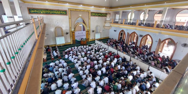 Departemen Bantuan Hukum dan Hak Asasi Manusia DPD LDII Gresik menggandeng Kejaksaan Negeri (Kejari) Gresik dalam memberikan penyuluhan hukum. Foto: LINES.