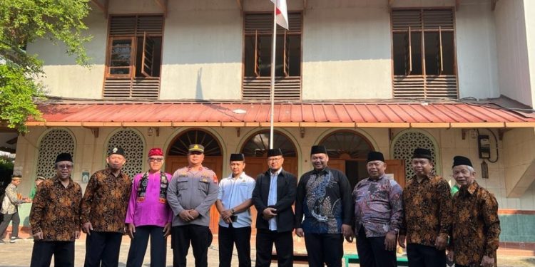 LDII Jakarta Barat menggelar upacara Hari Lahir Pancasila pada Kamis (1/6). Foto: LINES.