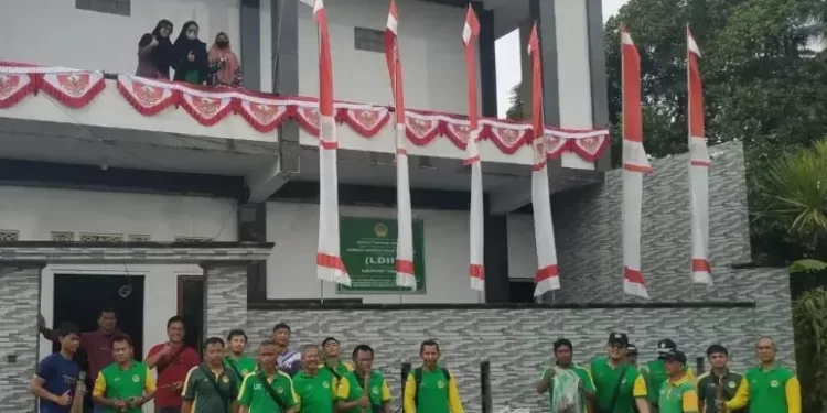 Kerja Bakti Nasional LDII LDII Gotong Royong Kerja Bakti Nasionalisme Kebangsaan Merah Putih Bersih Suci Mengepel Ngepel Solid RakernasLDII2023