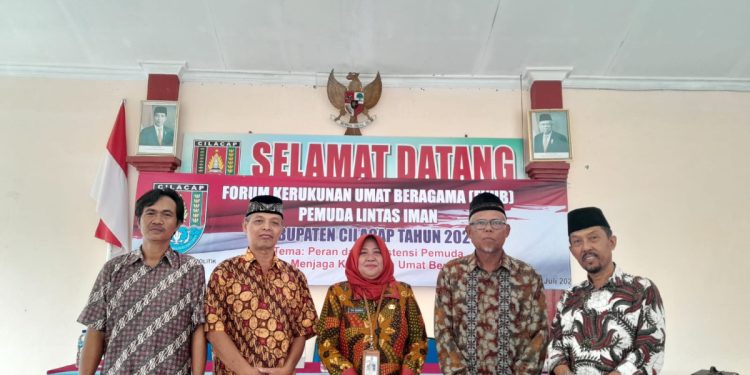 PC LDII Kecamatan Cimanggu menghadiri undangan Forum Kerukunan Umat Beragama (FKUB) Pemuda Lintas Iman dari Badan Kesatuan Bangsa dan Politik (Bakesbangpol) Kabupaten Cilacap. Foto: LINES.