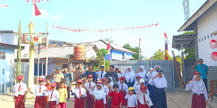 Warga LDII Ampui menggelar upacara peringatan Hari Ulang Tahun (HUT) ke-78 Republik Indonesia. Foto: LINES.