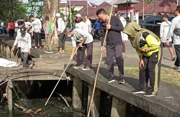 Kerja Bakti Nasional LDII LDII Gotong Royong Kerja Bakti Nasionalisme Kebangsaan Merah Putih Bersih Suci Mengepel Ngepel Solid Rakernas LDII 2023