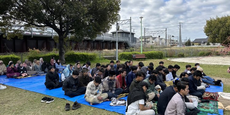 Solat ied di Jepang