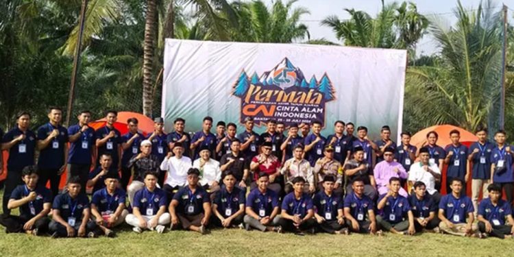 Kepala Dinas Pariwisata Pemuda dan Olahraga (Disparpora) Rokan Hilir (Rohil) Rahmatul Zamri mewakili Bupati Rohil Afrizal Sintong membuka “Kamping Cinta Alam Indonesia DPD LDII Rohil”. Foto: LINES.