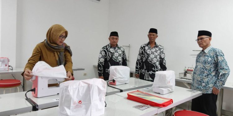 pelatihan menjahit