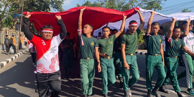 Bendera raksasa