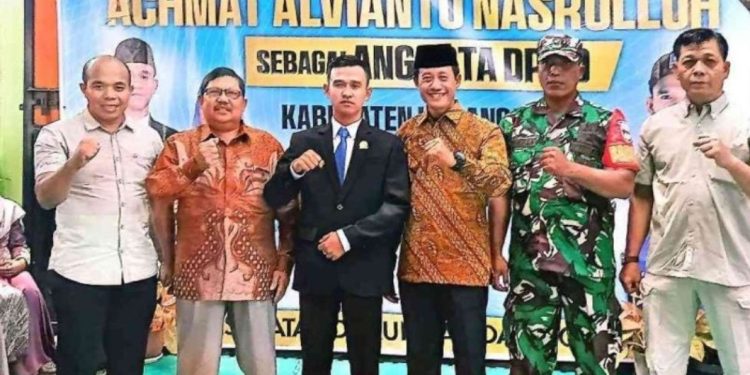 DPD LDII Karanganyar menghadiri pelantikan anggota DPRD. Foto: LINES.