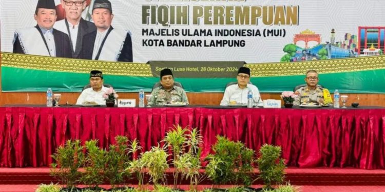 Majelis Ulama Indonesia (MUI) Kota Bandar Lampung menyelenggarakan “Sarasehan Fikih Perempuan”, pada Sabtu (26/10). Foto: LINES