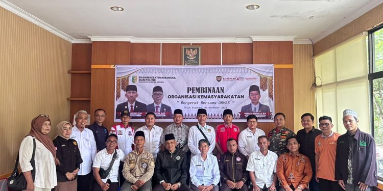 Ketua DPD LDII Kuantan Singingi, Bambang Irawan Abrorudin, turut menghadiri acara Pembinaan Ormas yang digelar oleh Badan Kesatuan Bangsa dan Politik (BaKesbangpol) Kabupaten Kuantan Singingi. Foto: LINES