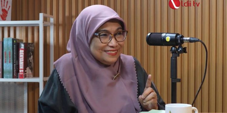 Anggota Pendidikan Umum dan Pelatihan DPP LDII Nana Maznah Zubir. Foto: LINES.