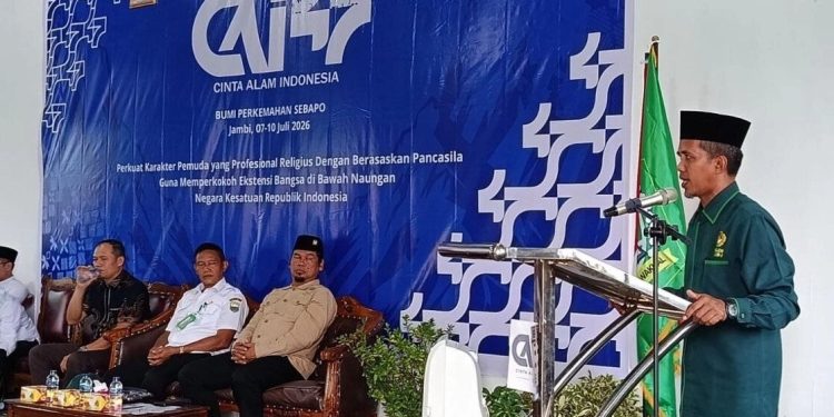Ketua DPW LDII Provinsi Jambi Rahmad Nuruddin, membuka kegiatan Perkemahan Akhir Tahun Ajaran Cinta Alam Indonesia (Permata CAI) ke-47. Foto: LINES