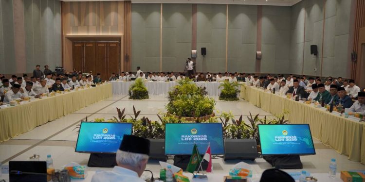 Dalam Rapat Koordinasi Nasional (Rakornas) DPP LDII yang berlangsung di Grand Ballroom Minhajurrosyidiin, Jakarta, pada 22-24 Februari 2025, Departemen KIM DPP LDII meluncurkan tiga program baru. Foto: LINES.