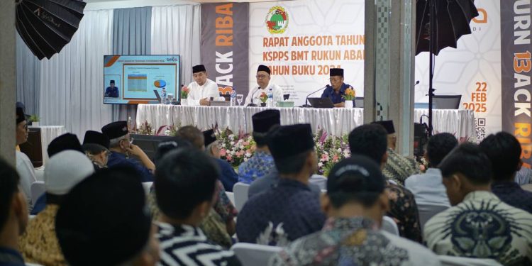 Rapat Anggota Tahunan (RAT) yang dilakukan Koperasi Simpan Pinjam dan Pembiayaan Syariah (KSPPS) Baitul Mal wa Tanwil (BMT) Rukun Abadi (RA), pada Sabtu (22/2). Foto: LINES.