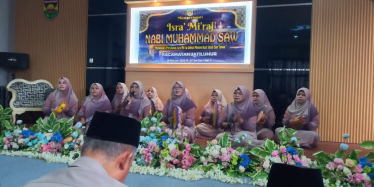 Ketua PC LDII Kecamatan Jatiluhur, Sumadi, menghadiri pengajian Isra Mi’raj di Kantor Kecamatan Jatiluhur, Purwakarta, pada Kamis (6/2). Foto: LINES