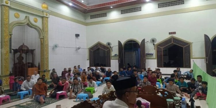 Dewan Penasehat DPW LDII Kalimantan Selatan KH Suprianto berkunjung ke LDII HSU. Foto: LINES.