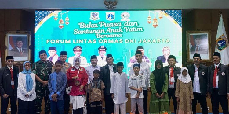 DPD LDII Jakarta Utara menghadiri acara buka puasa bersama dan santunan anak yatim yang diselenggarakan oleh Forum Lintas Ormas (FLO). Foto: LINES.