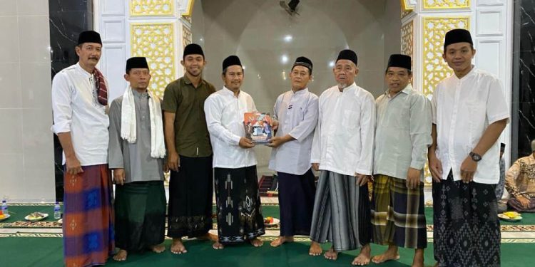 Pemerintah Desa Mekarsari Makmur melaksanakan Safari Ramadan di Masjid Tawakal, Muaro Jambi, Jambi. Foto: LINES.
