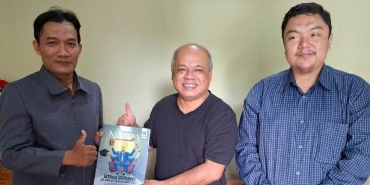 pengurus DPD LDII Kabupaten Wonogiri bersilaturahim ke Ketua DPRD Wonogiri, Sriyono. Foto: LINES.