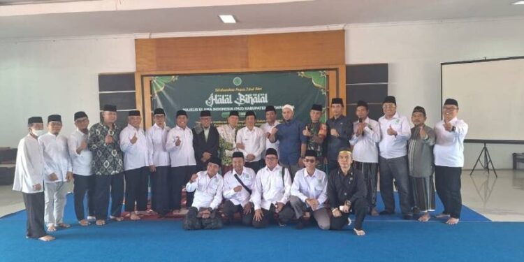 Ketua DPD LDII Kabupaten Purwakarta, H. Susilo Agus Budiyono, menghadiri kegiatan Silaturahim dan Halal Bihalal yang diselenggarakan oleh Majelis Ulama Indonesia (MUI) Kabupaten Purwakarta. Foto: LINES.