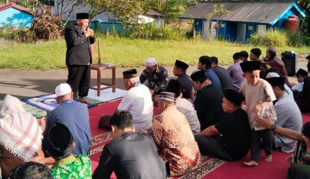 PAC LDII Sawangan melaksanakan salat Idul Fitri 1 Syawal 1446 Hijriah di halaman MI Muhammadiyah Sawangan. Foto: LINES.