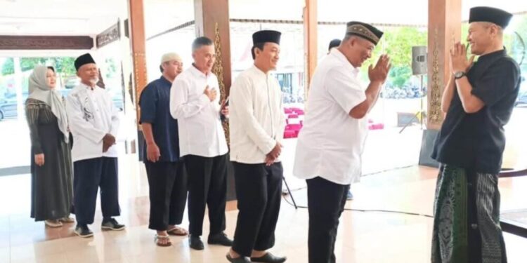 DPD LDII Kabupaten Wonogiri menghadiri kegiatan open house yang digelar oleh Bupati Wonogiri Setyo Sukarno di Rumah Dinas Bupati. Foto: LINES.