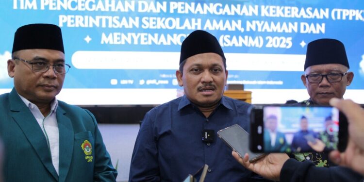 Dewan Pimpinan Pusat Lembaga Dakwah Islam Indonesia (DPP LDII) menyelenggarakan Pelatihan Tim Pencegahan dan Penanganan Kekerasan (TPPK) sebagai upaya konkret mewujudkan lingkungan yang aman, nyaman, dan menyenangkan pada satuan pendidikan seperti sekolah dan pesantren. Foto: LINES