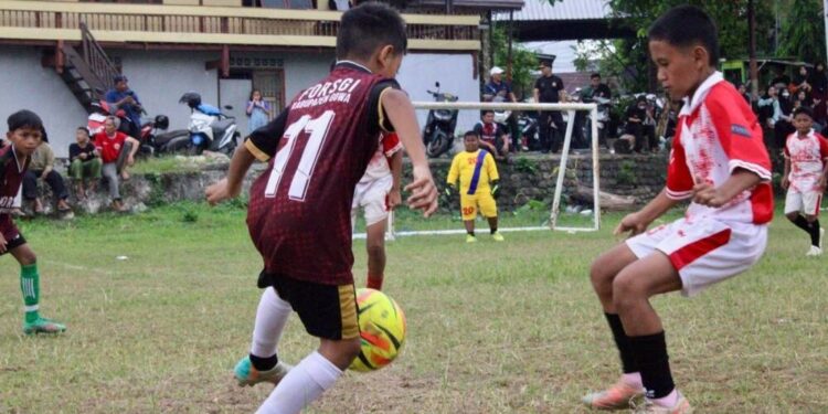 FORSGI) Sulawesi Selatan menghelat Festival Sepak Bola U-10 dan U-12. Foto: LINES.