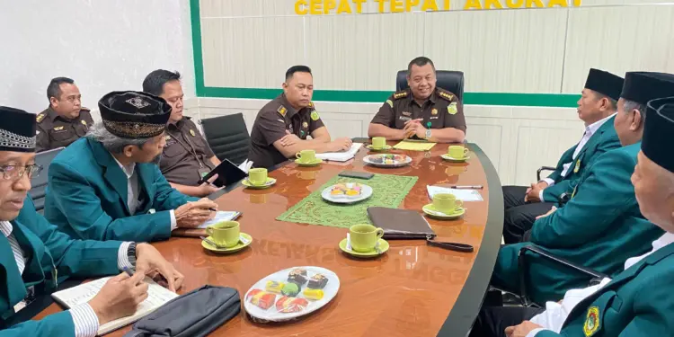 Pengurus DPW LDII Lampng audiensi dengan Kejaksaan Tinggi Lampung, pada Selasa (27/5). Foto: LINES