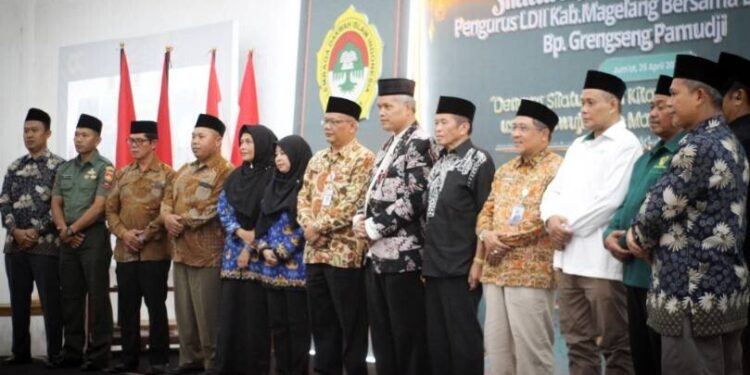 DPD LDII Kabupaten Magelang menggelar acara silaturahim dan halalbihalal bersama Bupati Magelang di Aula Pondok Pesantren Sabilul Muttaqin, Sawangan. Foto: LINES.