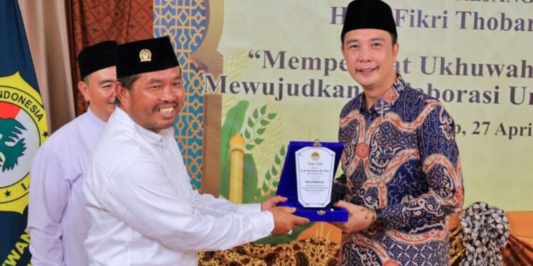 Bupati Rejang Lebong, M Fikri Thobari menghadiri “Halal Bihalal Keluarga Besar LDII Rejang Lebong”, pada Minggu (27/4), di Masjid Al Fathu Curup, Bengkulu. Foto: LINES.