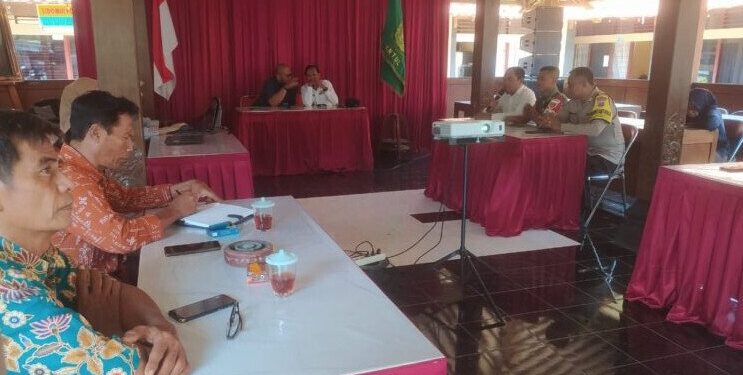 Rapat koordinasi perencanaan pengembangan kawasan wisata Bukit Pangul yang diikuti LDII Sidomulyo, Bantul. Foto: LINES.