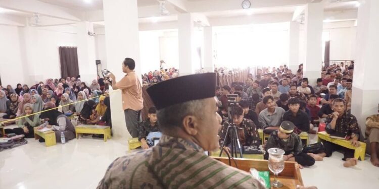 DPW LDII Sulawesi Barat (Sulbar) menggelar pengajian rutin bulanan yang dihadiri ratusan warga LDII se-Kabupaten Polewali Mandar. Foto: LINES.