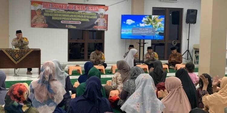 Polsek Tanah Sareal sosialisasi kenakalan remaja ke LDII Kota Bogor. Foto: LINES.