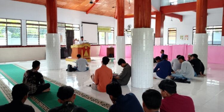 LDII Kota Palopo melalui Penggerak Pembina Generus (PPG) mengadakan sosialisasi buku materi pembelajaran. Foto: LINES.