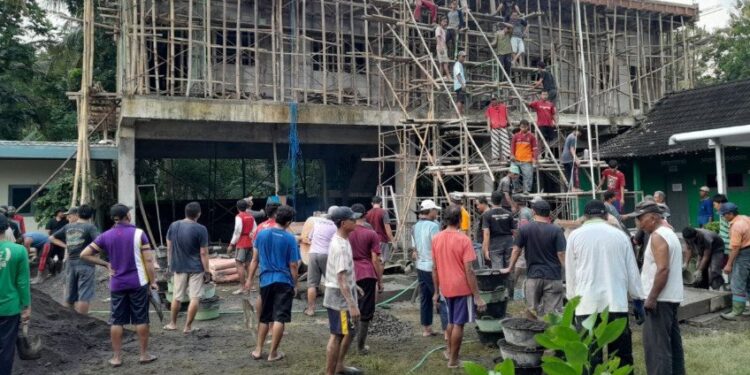 PC LDII Sanden, Kabupaten Bantul, tengah membangun gedung baru untuk Madrasah Ibtidaiyah (MI) Insan Utama. Foto: LINES.