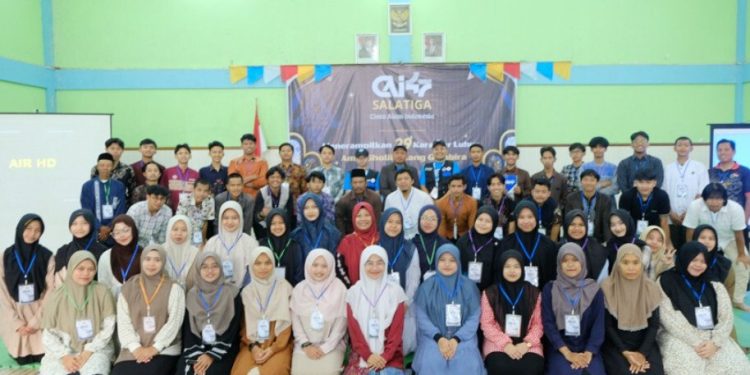 Generasi muda LDII Kota Salatiga mengikuti Asrama Cinta Alam Indonesia (CAI) ke-47 yang digelar Pondok Pesantren Sabilul Jannah naungan DPD LDII Salatiga. Foto: LINES