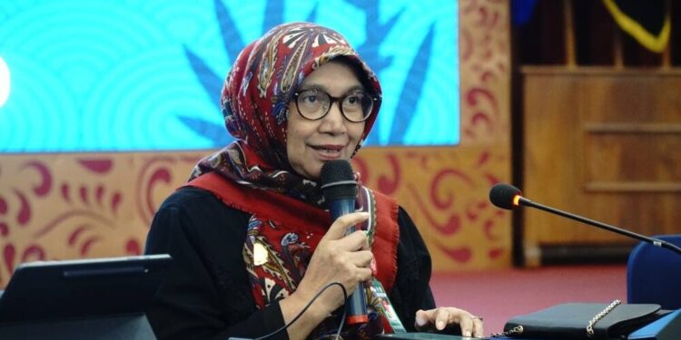 Anggota Departemen Pendidikan Umum dan Pelatihan DPP LDII Prof. Netti Herawati. Foto: LINES.