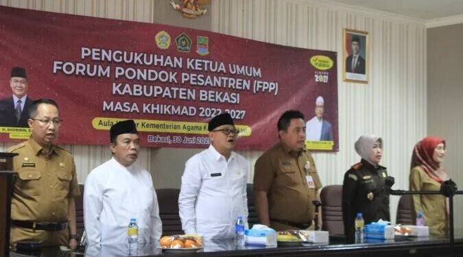 Wakil Ketua Pondok Pesantren Roudhotul Jannah, H Kusromdoni, menghadiri acara pengukuhan Forum Pondok Pesantren (FPP). Foto: LINES.