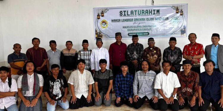 Warga LDII Kota Fakfak mengadakan silaturrahim bersama Majelis Ulama Indonesia (MUI) Kabupaten Fakfak. Foto: LINES.
